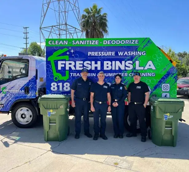 The Fresh Bins LA crew standing in front of their truck